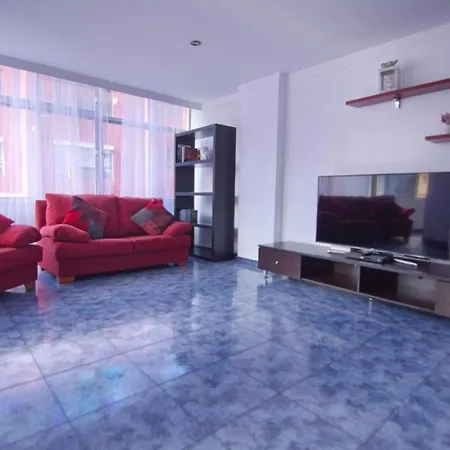 110 Square Meters, 5 Min Of All-best Area Of Palmas