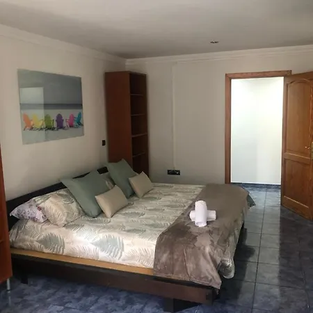 110 Square Meters, 5 Min Of All-best Area Of Palmas *